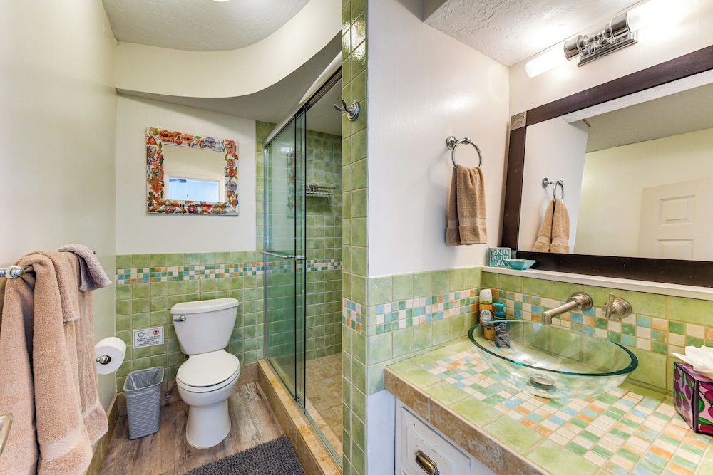 'vintage Mermaid Cottage' 4 Mi to Siesta Key Beach