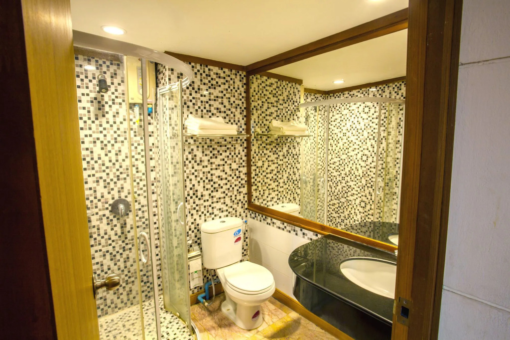 NH Elegant Hotel