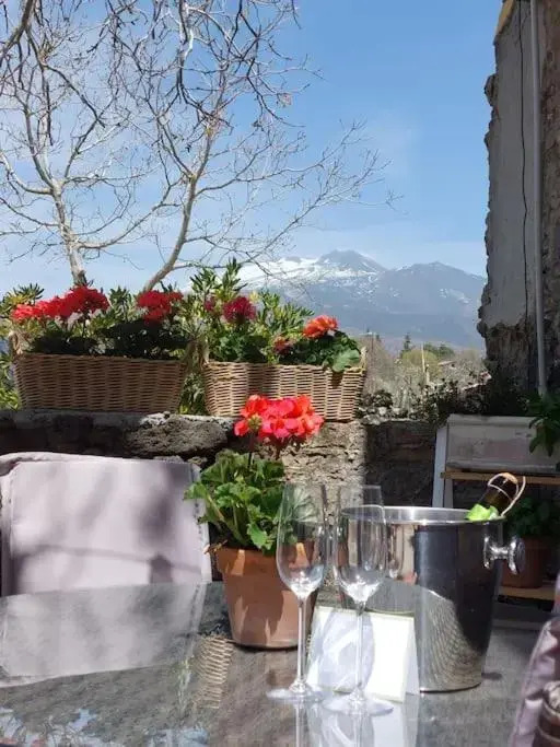 Villa Segreta, Mount Etna