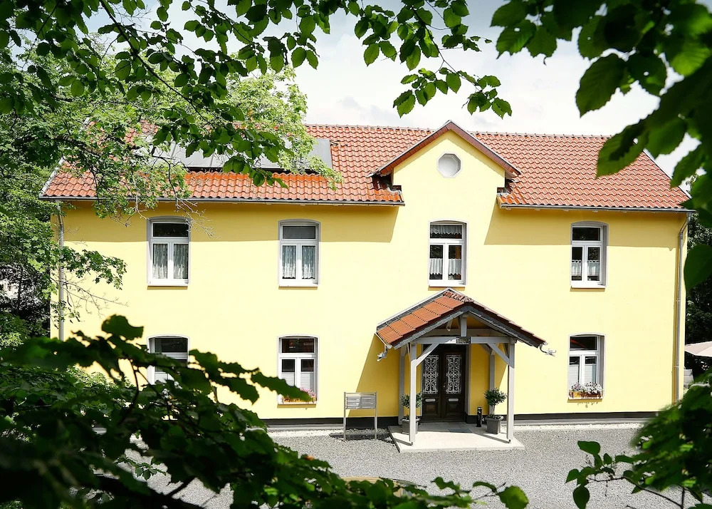 Haus Eveline - Ferienwohnungen unterhalb der Wartburg