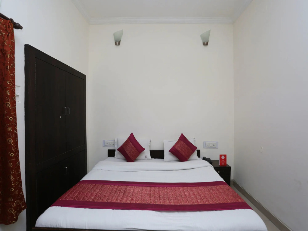 OYO 12868 Hotel City Lite
