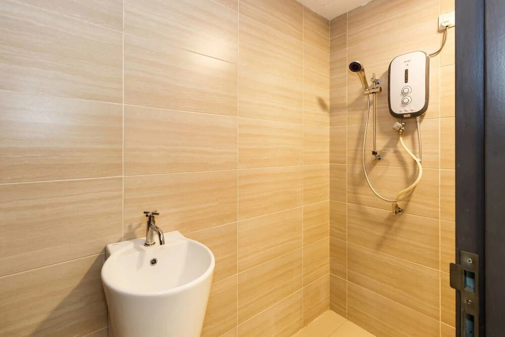 Bright and Comfy Studio 10 Minutes From Klcc