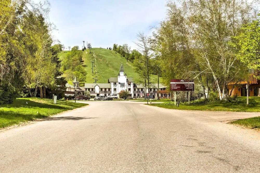 The Lodge At Schuss Mountain, Schuss Village