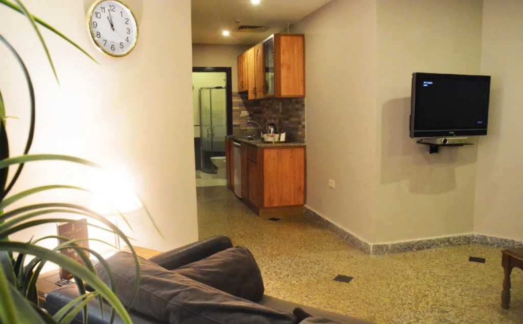 Capri Hotel Suites