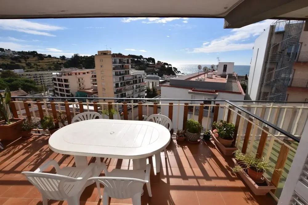 HomeHolidaysRentals Casals