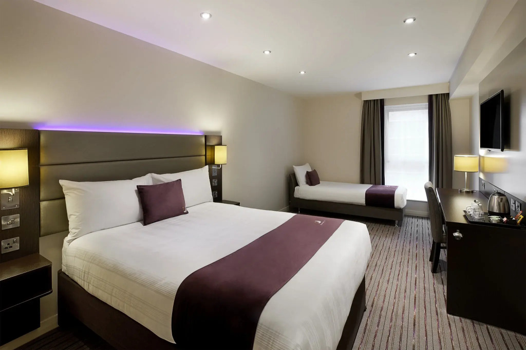 Отель Premier Inn London Holborn