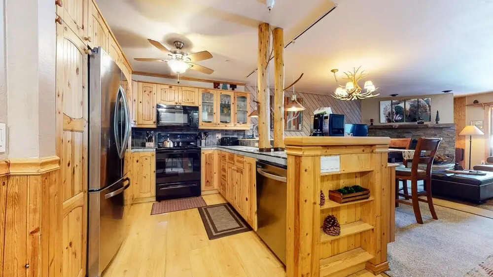Aspen Creek #227 1 Bedroom Condo by RedAwning