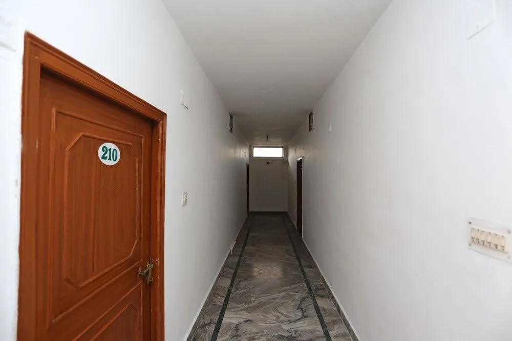 Oyo 29925 Hotel Green House