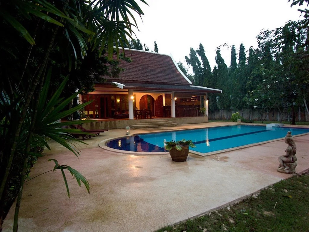 Paklok Traditional Thai Villa(ป่าคลอก เทรดิชันนัล ไทย วิลลา)