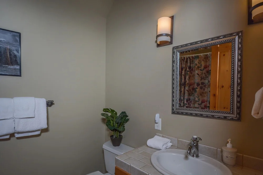 Touch the Sky 4 Bedroom Townhome