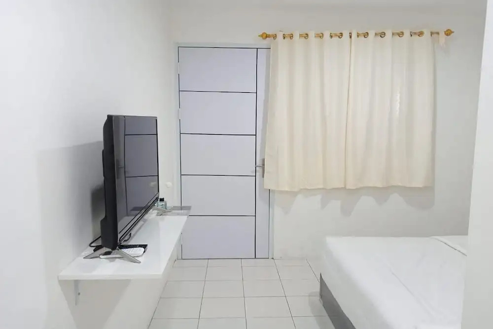 Capital O 93728 Guest House Cemara