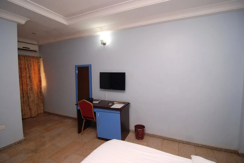 Lapour Hotels Ltd