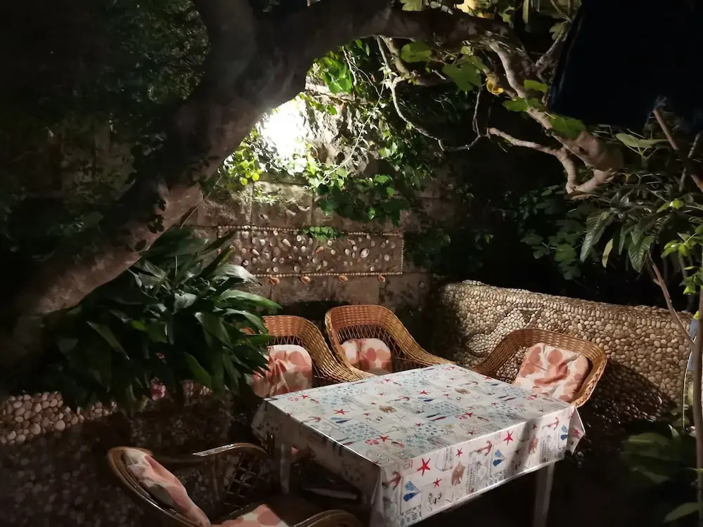 Beach Front Villa a Stone Throw Away From the sea