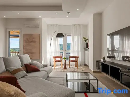 The Como Hillview Apartment by Aura Luxury Collection