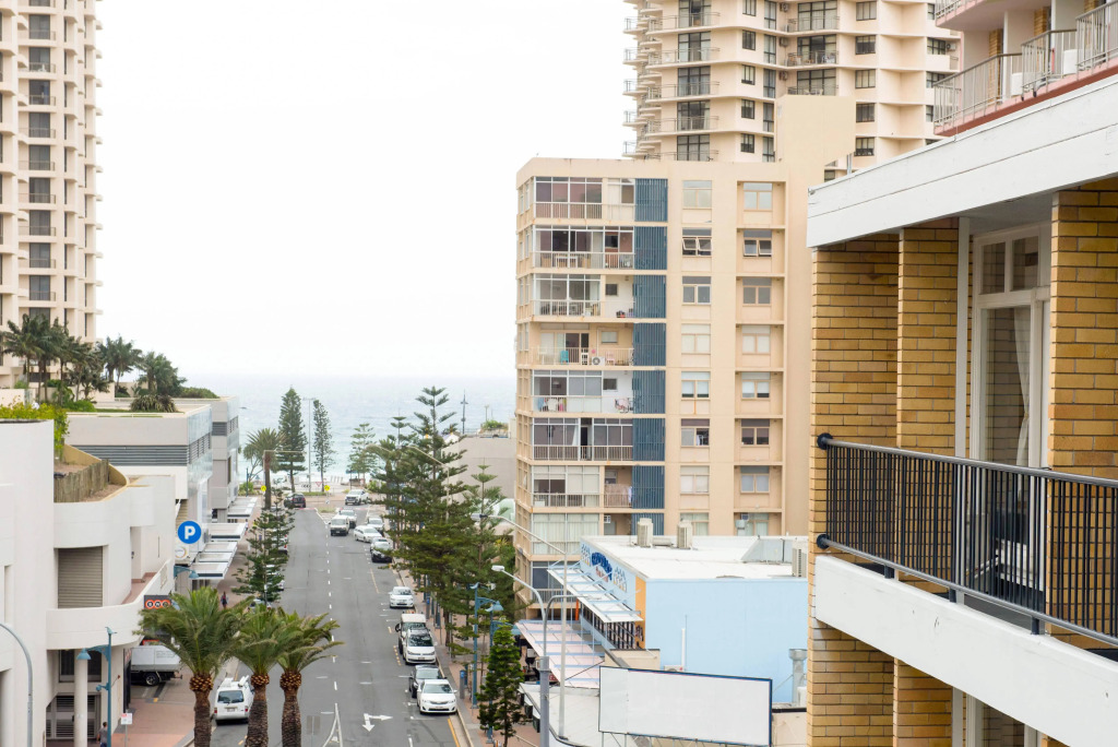 Bunk Surfers Paradise 18-35 Backpacker Hostel
