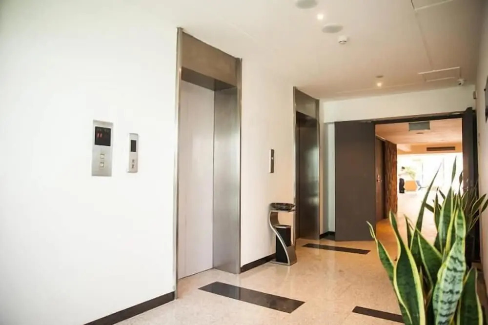 Jinjiang Metropolo Hotel (Hangzhou Xiasha University Town Wenze Metro Station Branch)