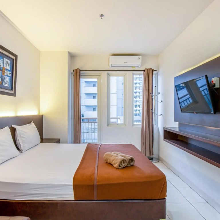 Skyland Sentul Tower Apartment