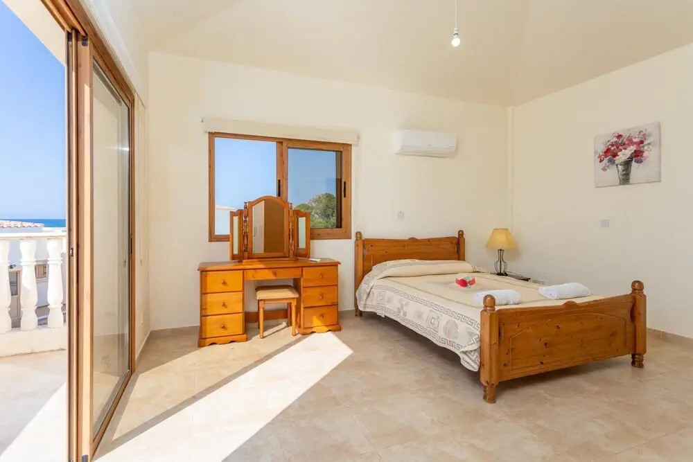 Hector Beach Villa Large Private Pool Walk to Beach Sea Views A C Wifi Car Not Required - 2111