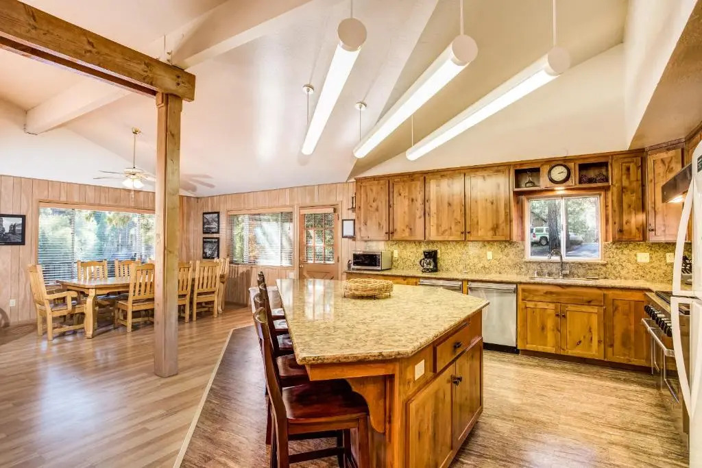 64 River Lodge