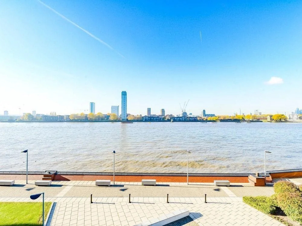 The Regency River View Apartment