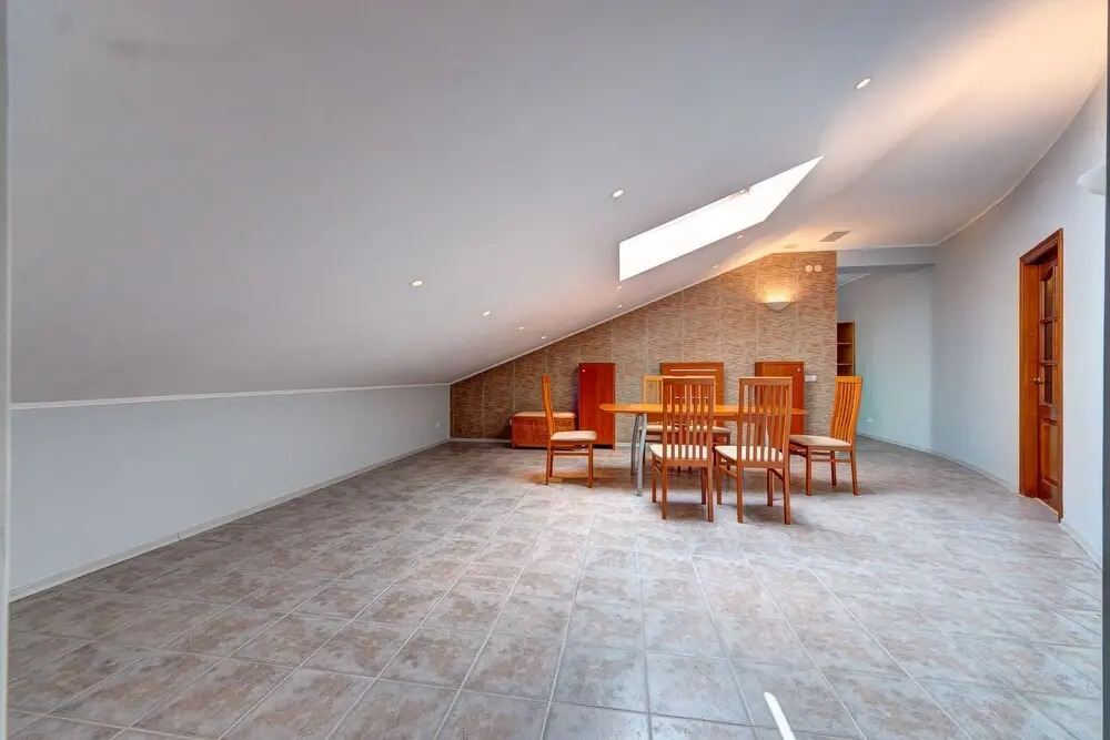 Luxury 3-bedroom apartment Gonchara