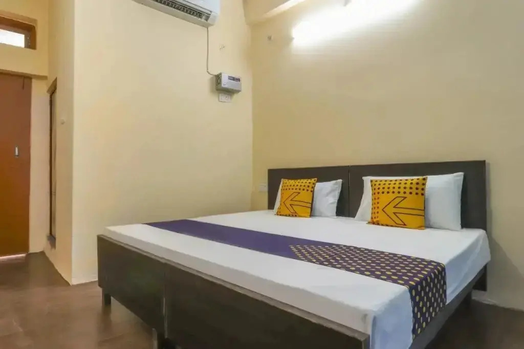 Av Inn by OYO Rooms
