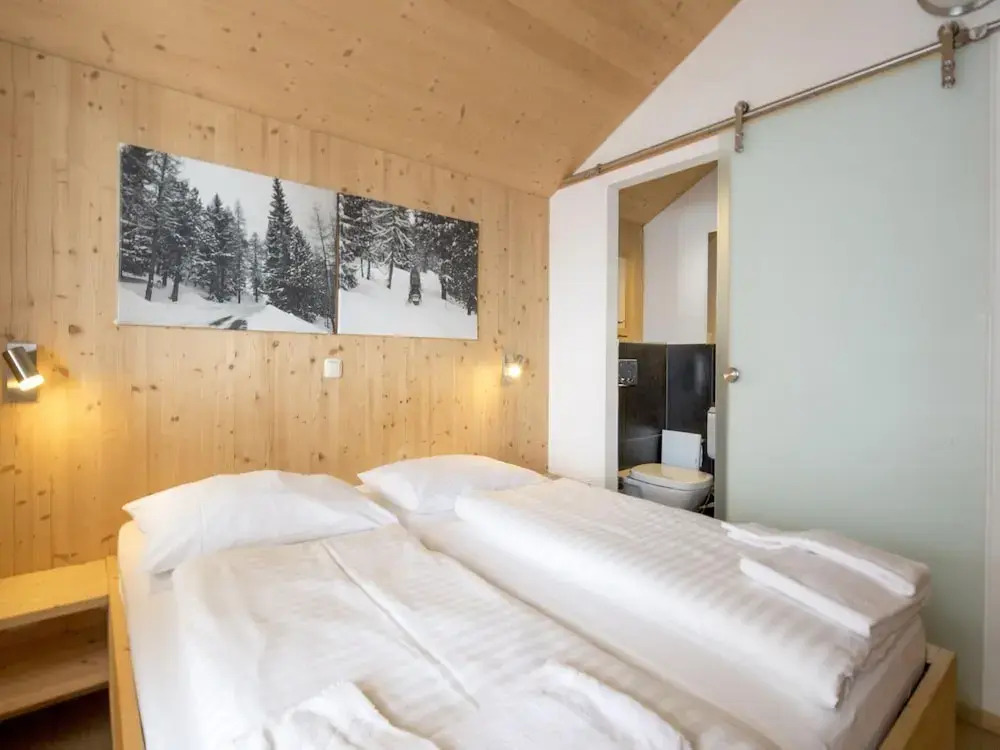Charming Chalet With Indoor hot tub
