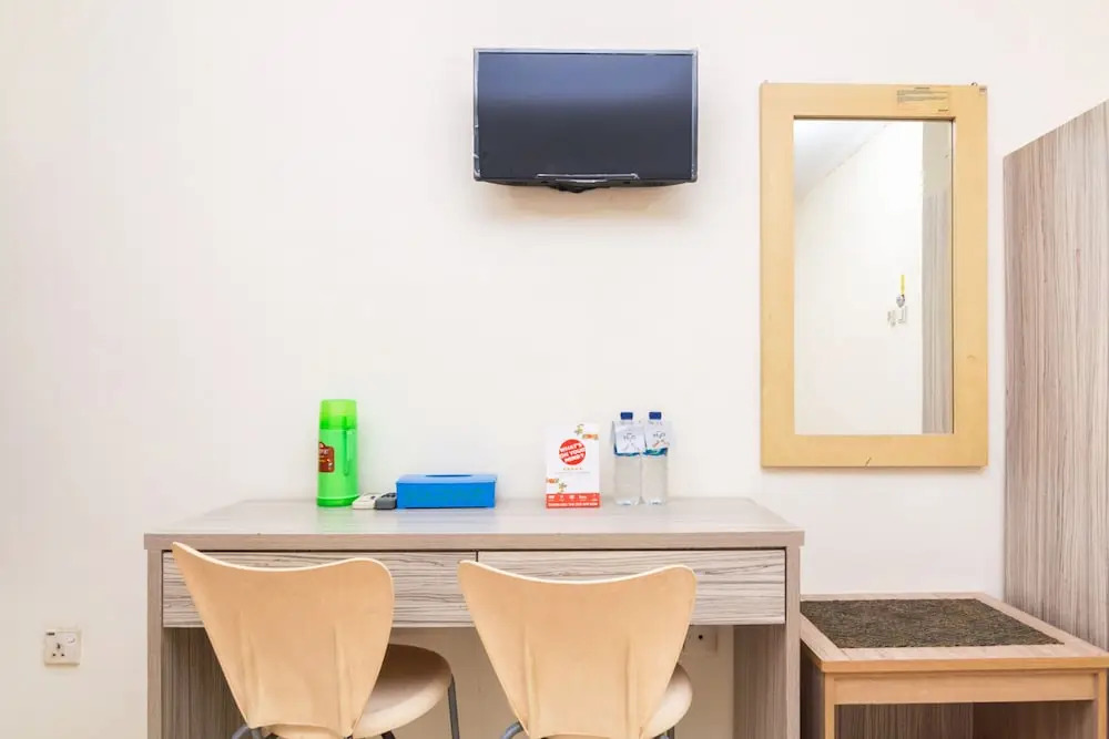 Hotel Laksana Inn by OYO Rooms