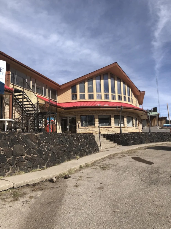 Cloud Mountain Inn