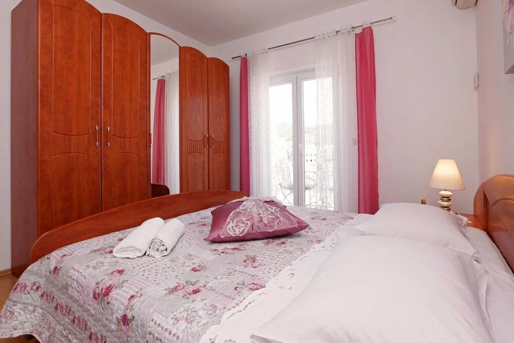 Sunshine Apartment Doda