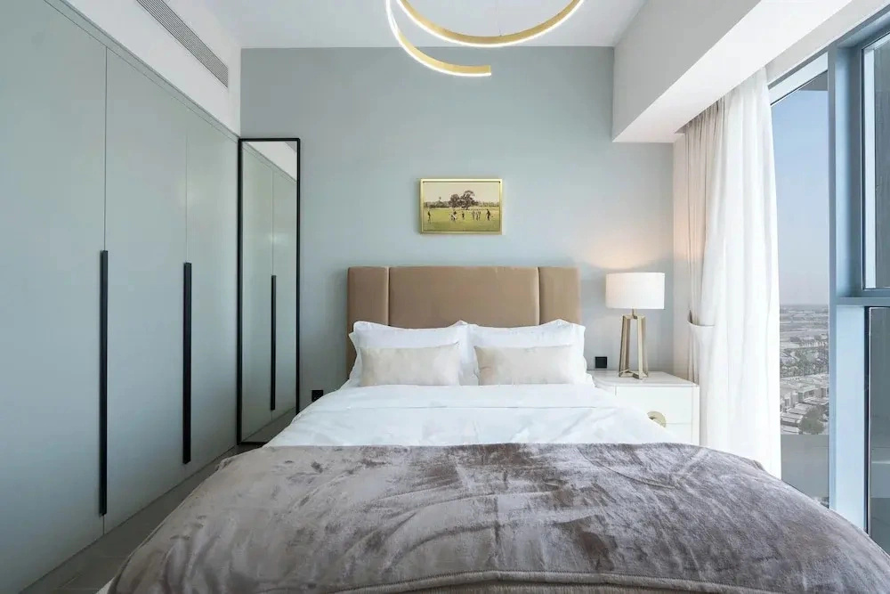 Апартаменты KeyRock Golf Gate | Stylish Retreat + Pool & Gym
