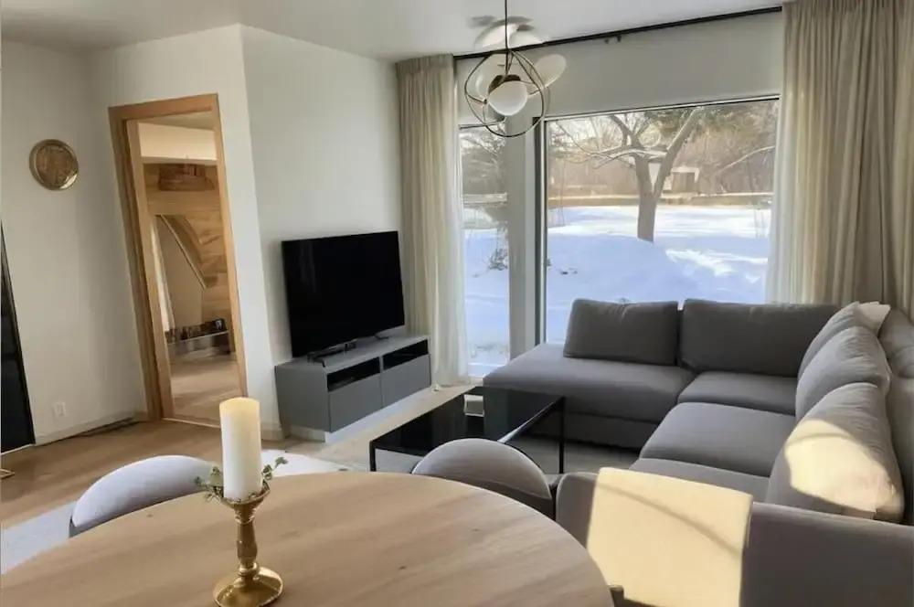 NEW Duplex Apartment Near the City With Free Private Parking