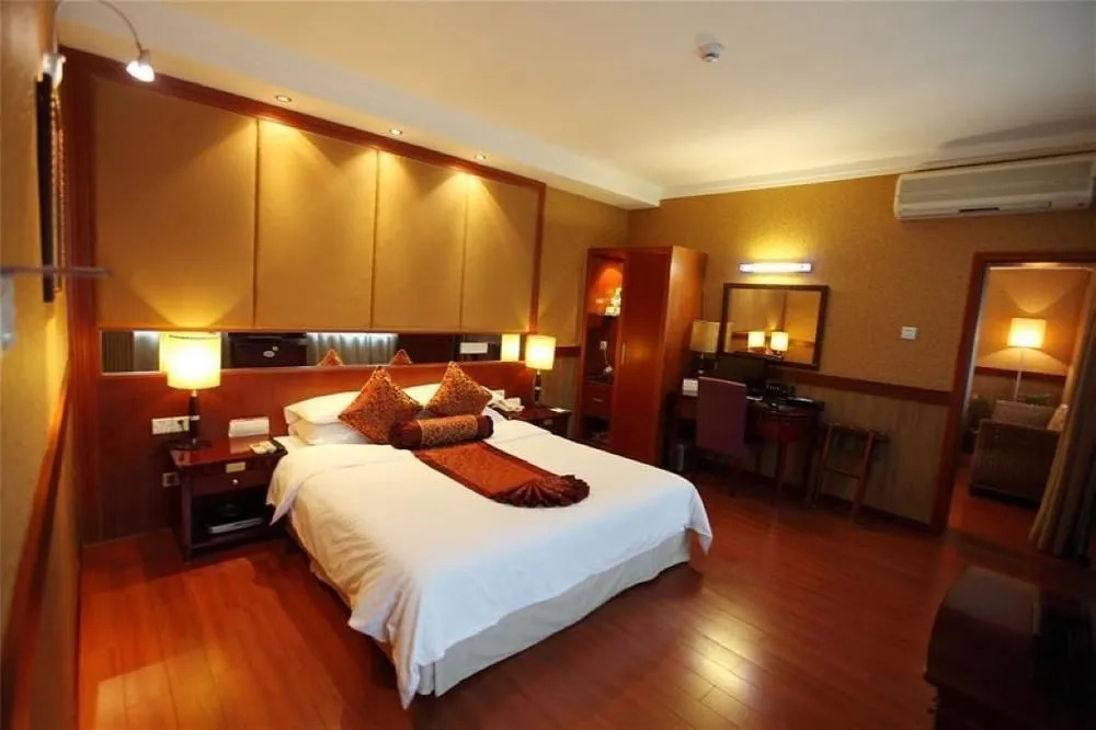 Chengdu Step 18 Island Hotel