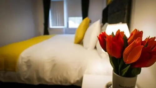 UR City Pad - Richmond Apartments