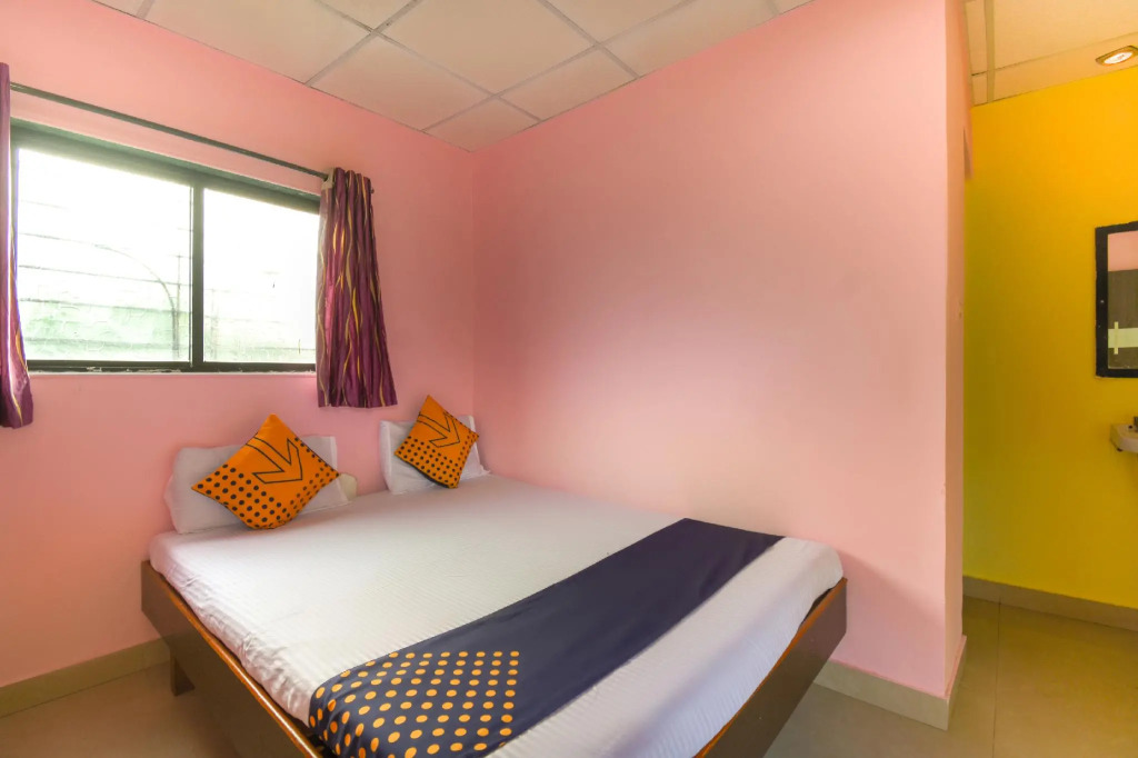 SPOT ON 65135 Hotel Suvarna Samrat Lodge