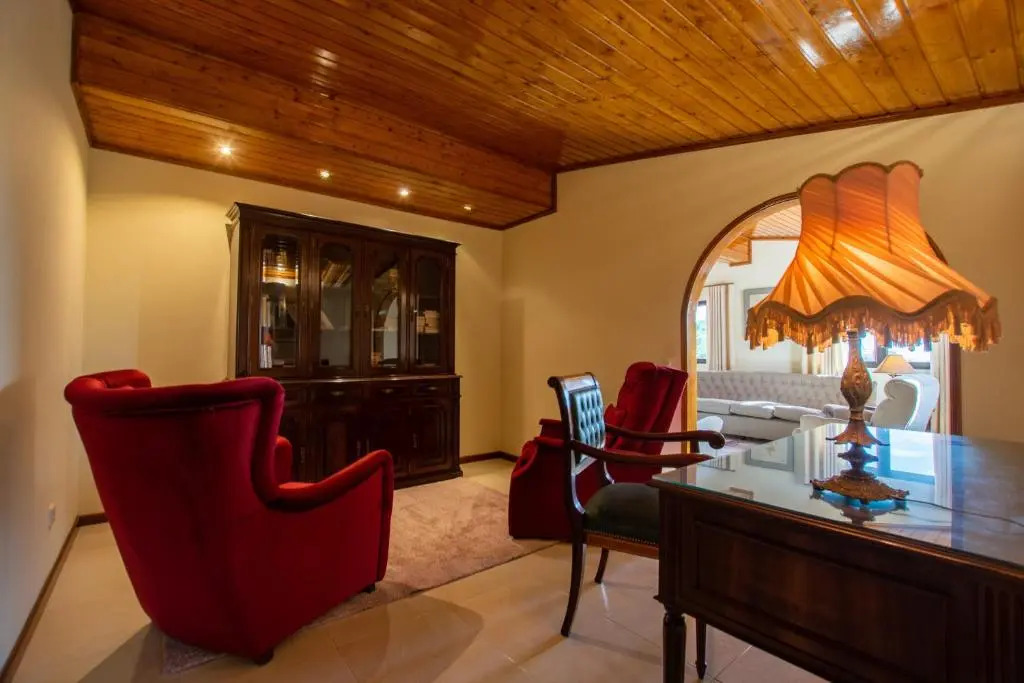 Impeccable 3 Bedroom House, sea View in Aljezur