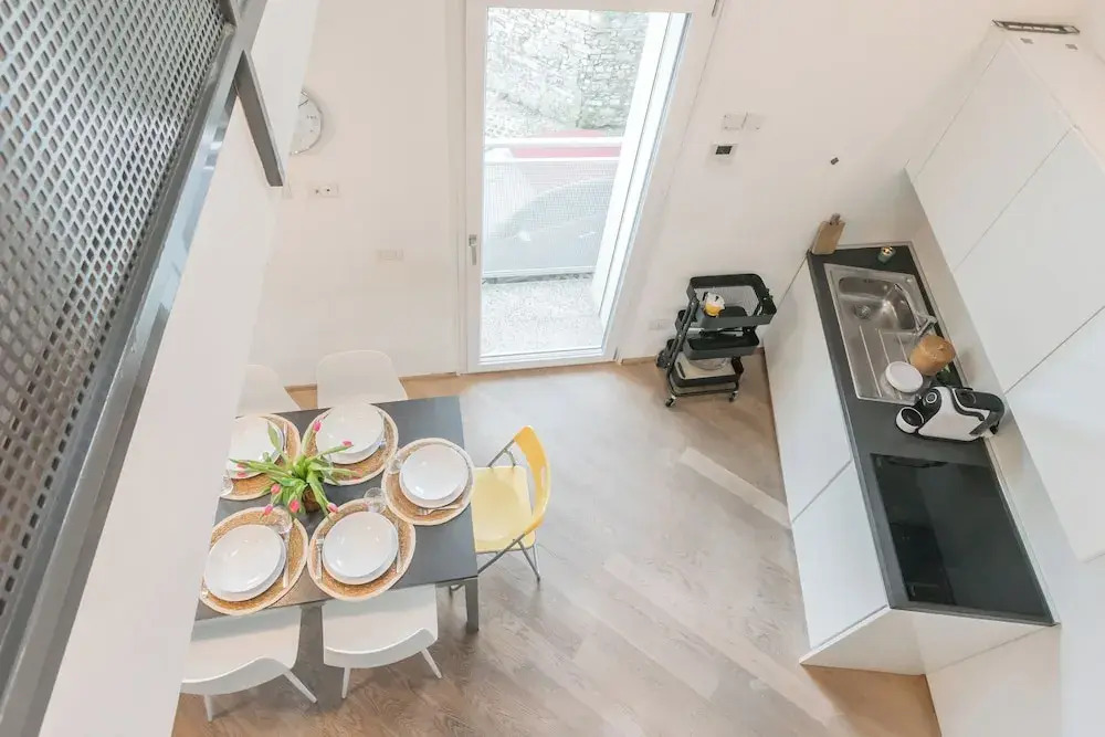 Casa Dani Como Center Parking by Rent All Como