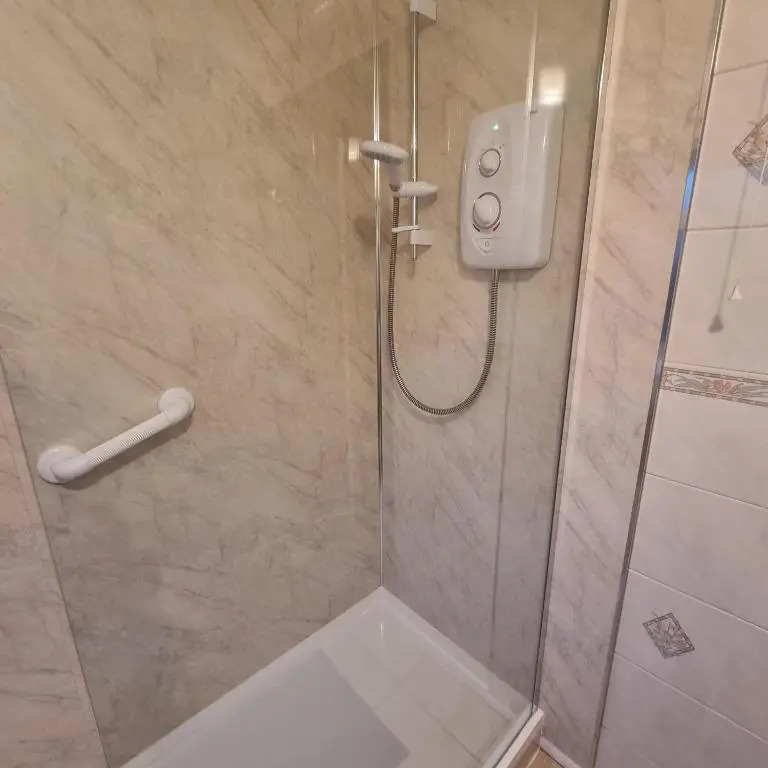 PREMIER - Whifflet Apartment