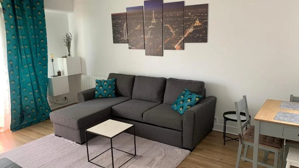 App 40m2 parking à 12mn à pied du centre-ville de Rueil