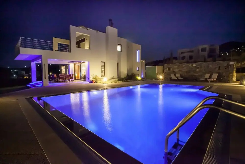 Stylish Landscaped Villa With Private Pool and Childrens Games 700m to Beach 1km to Restaurant
