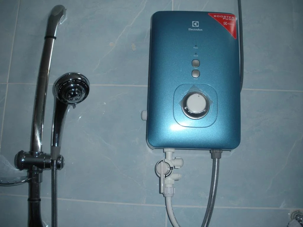 Super OYO 89930 Golden Guest House