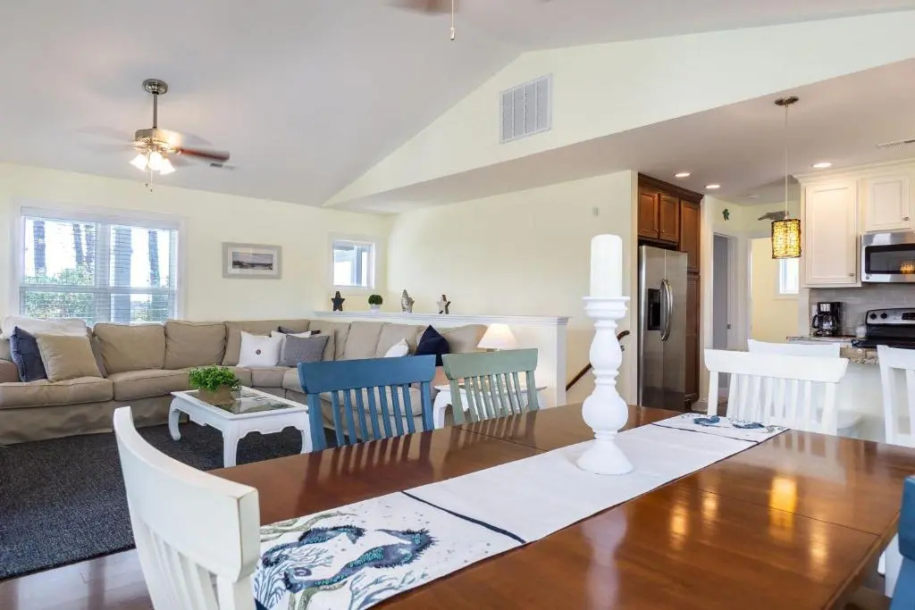 Southern Charm by Oak Island Accommodations