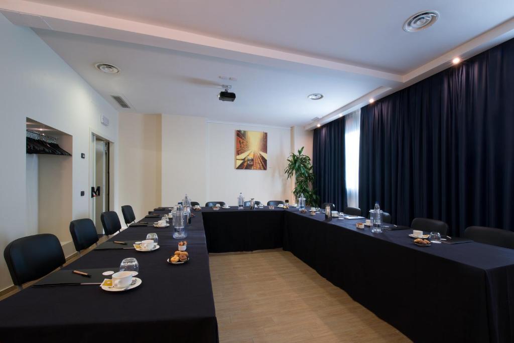 Four Points Flex by Sheraton Bologna Airport