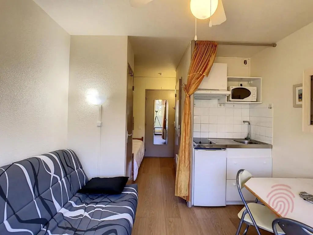 Appartement Lamalou-les-Bains, 1 pièce, 2 personnes - FR-1-451-76