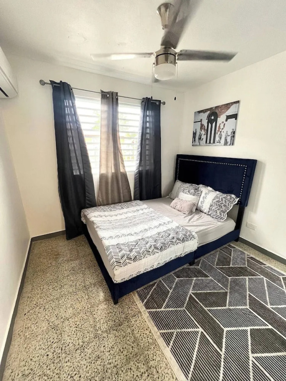 Stylish Remodeled 3BR With Pool,parking Near Airport & Beaches