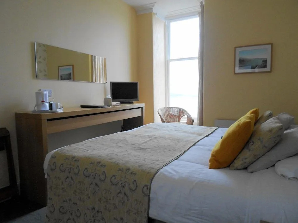 The Ardyne Guest House