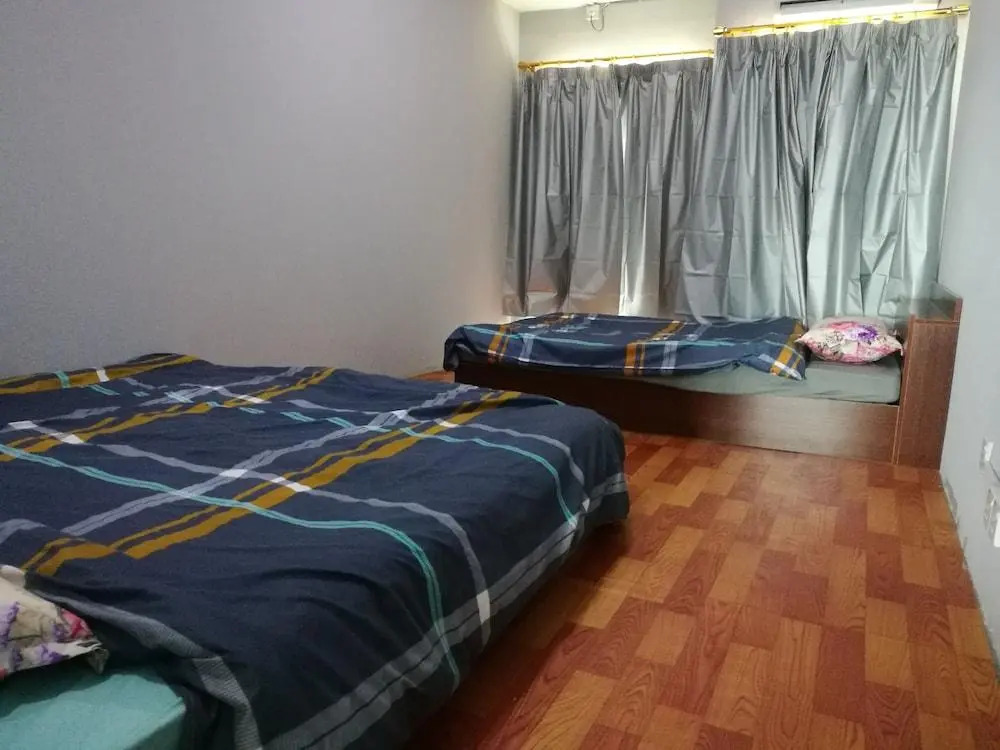 Oceanus Backpackers Hostel