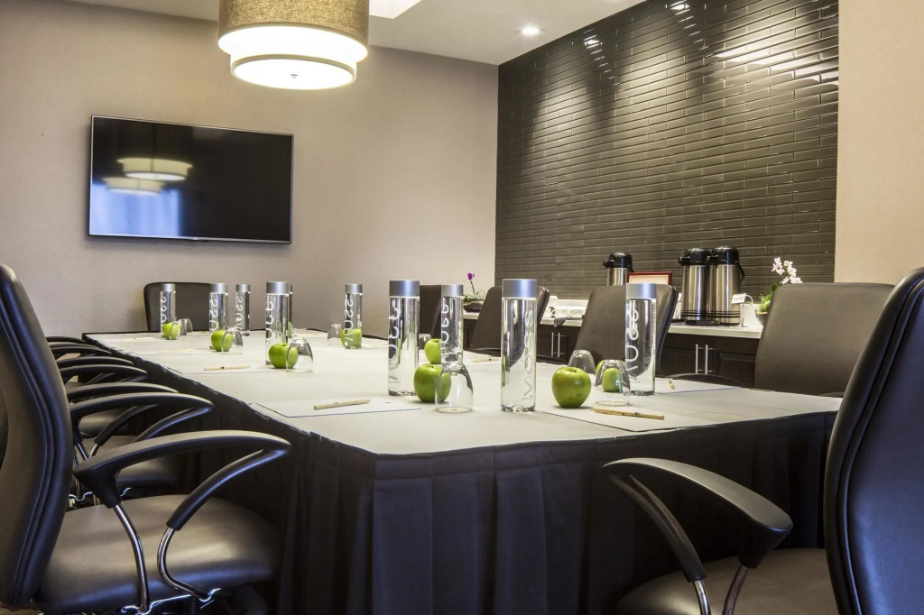 DoubleTree by Hilton Hotel Largo Washington DC