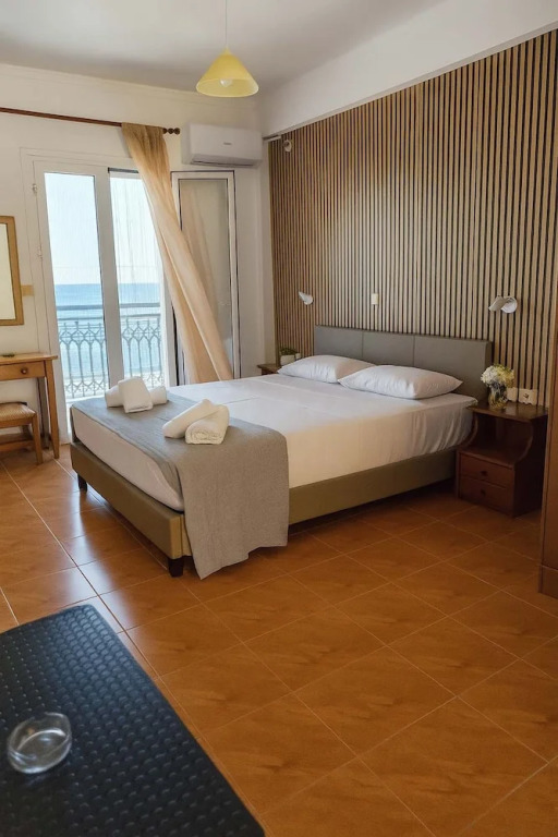 Beachfront Panorama Aprtmnts - Kythira Seaside Gem