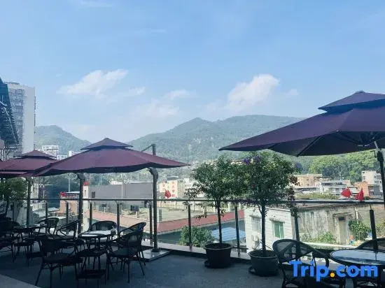 New Bridge United Hotel